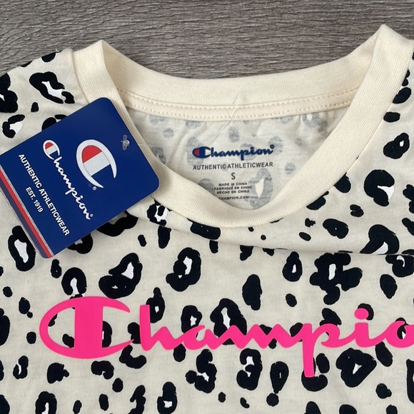 Champion Crop Top - Picture 2 of 4